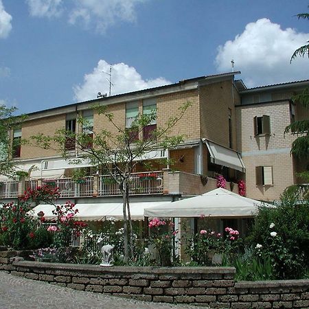 Oasi di Pace Hotel Sutri Bagian luar foto