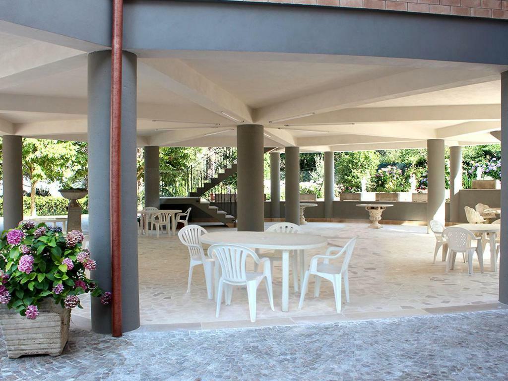 Oasi di Pace Hotel Sutri Bagian luar foto